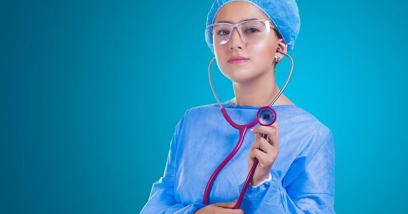 Pénurie de médecins scolaires : nos enfants sont-ils vraiment protégés ?